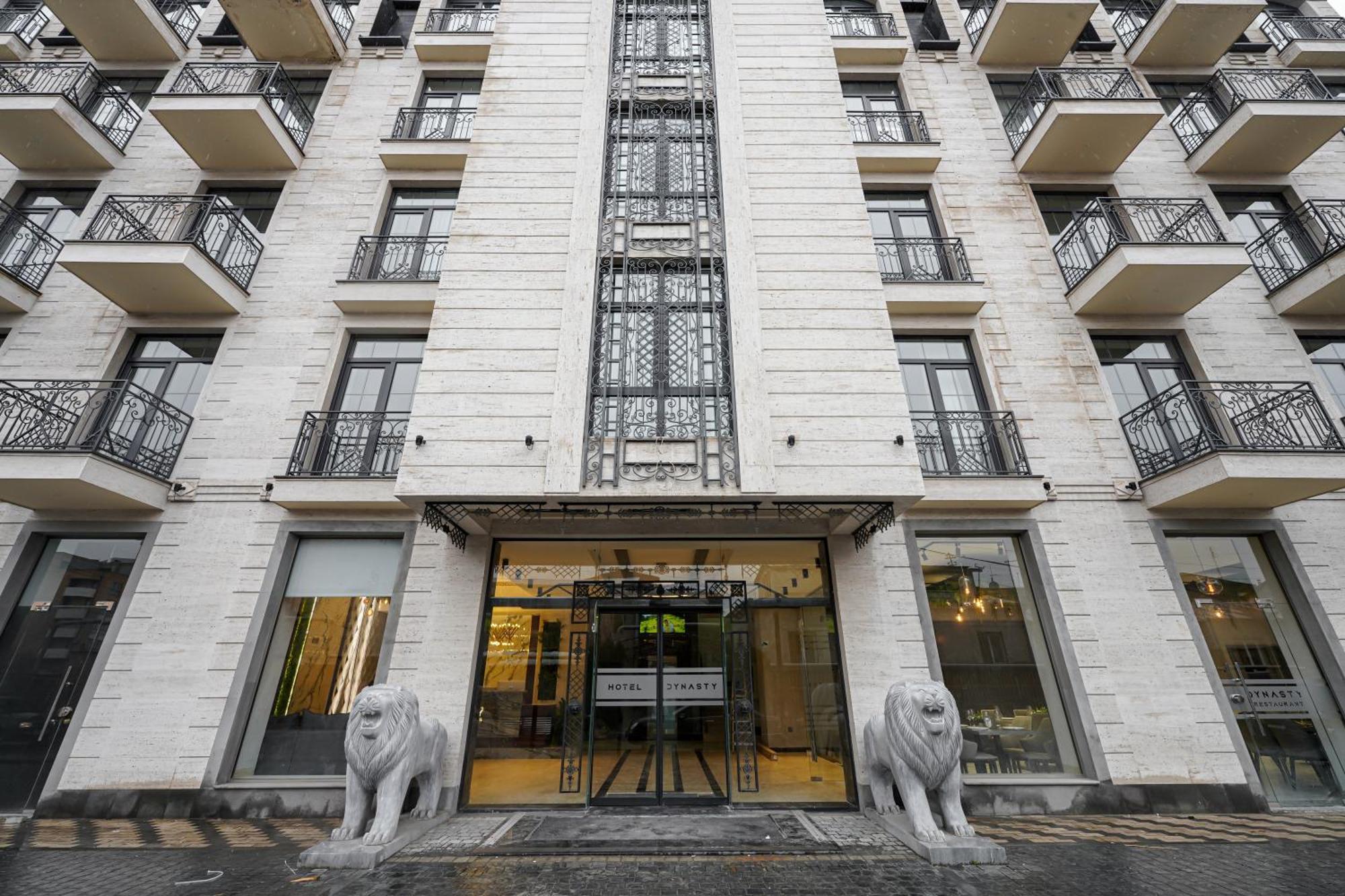 Dynasty Hotel & Spa 耶烈万 外观 照片