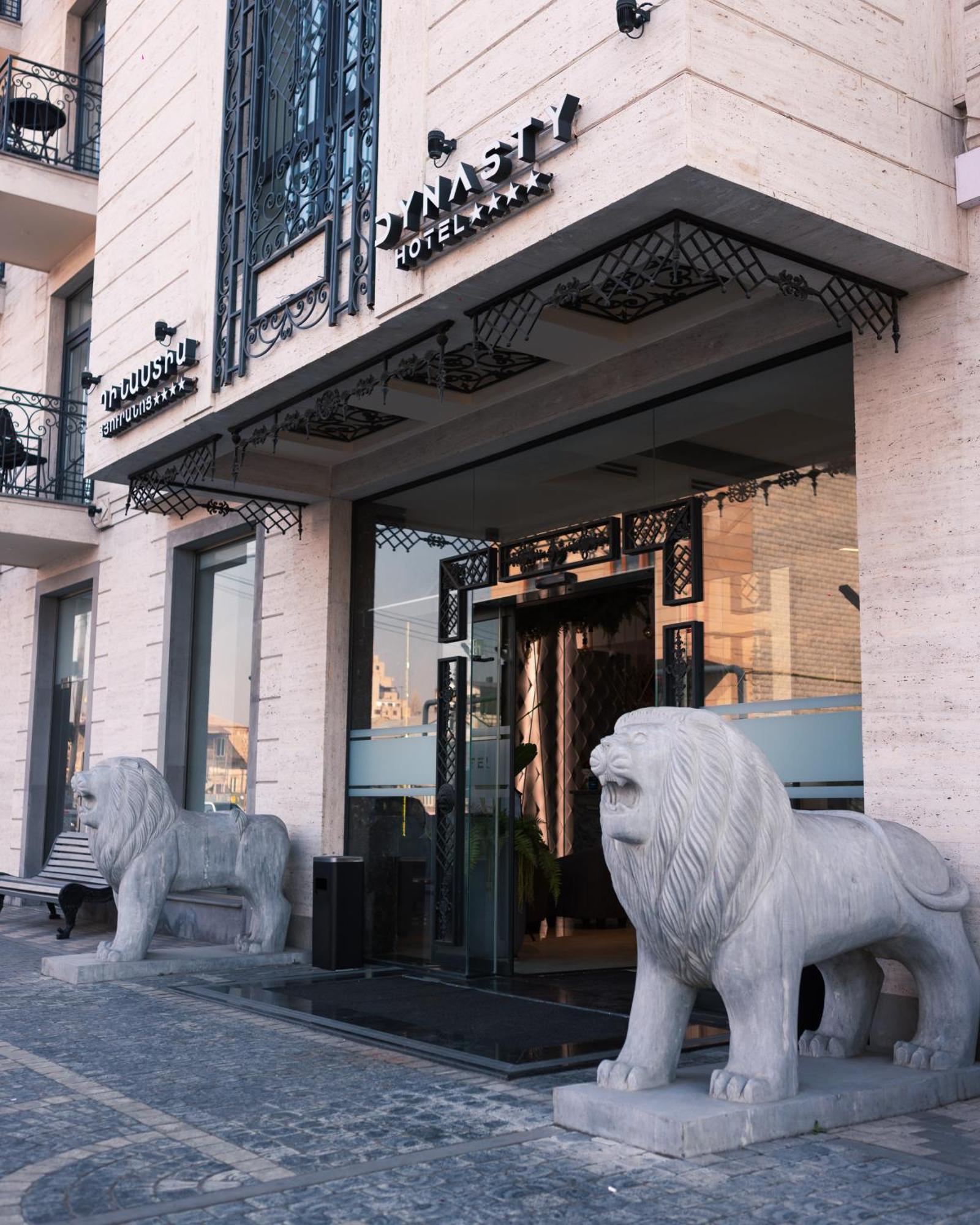 Dynasty Hotel & Spa 耶烈万 外观 照片