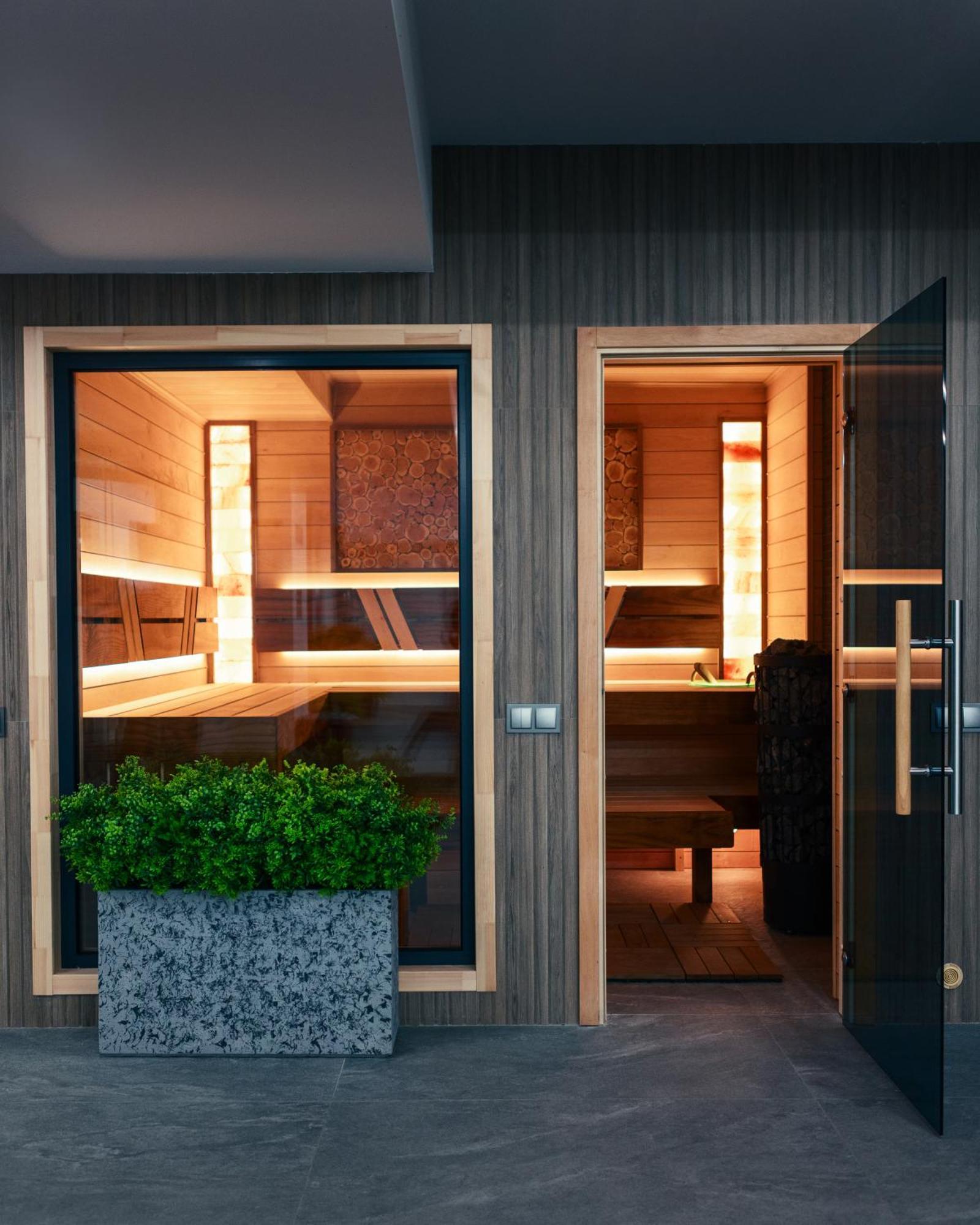 Dynasty Hotel & Spa 耶烈万 外观 照片